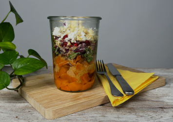 Veganes Mealprep: Süßkartoffel-Salat im Glas 